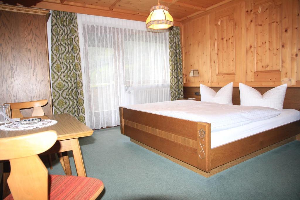 Berghaus Maria Bed & Breakfast Петной ам Арлберг Стая снимка